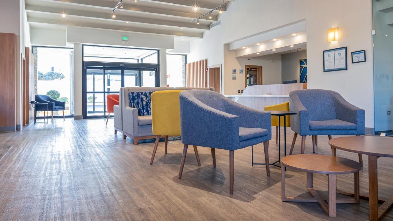 Holiday Inn Express Chihuahua By Ihg Kültér fotó