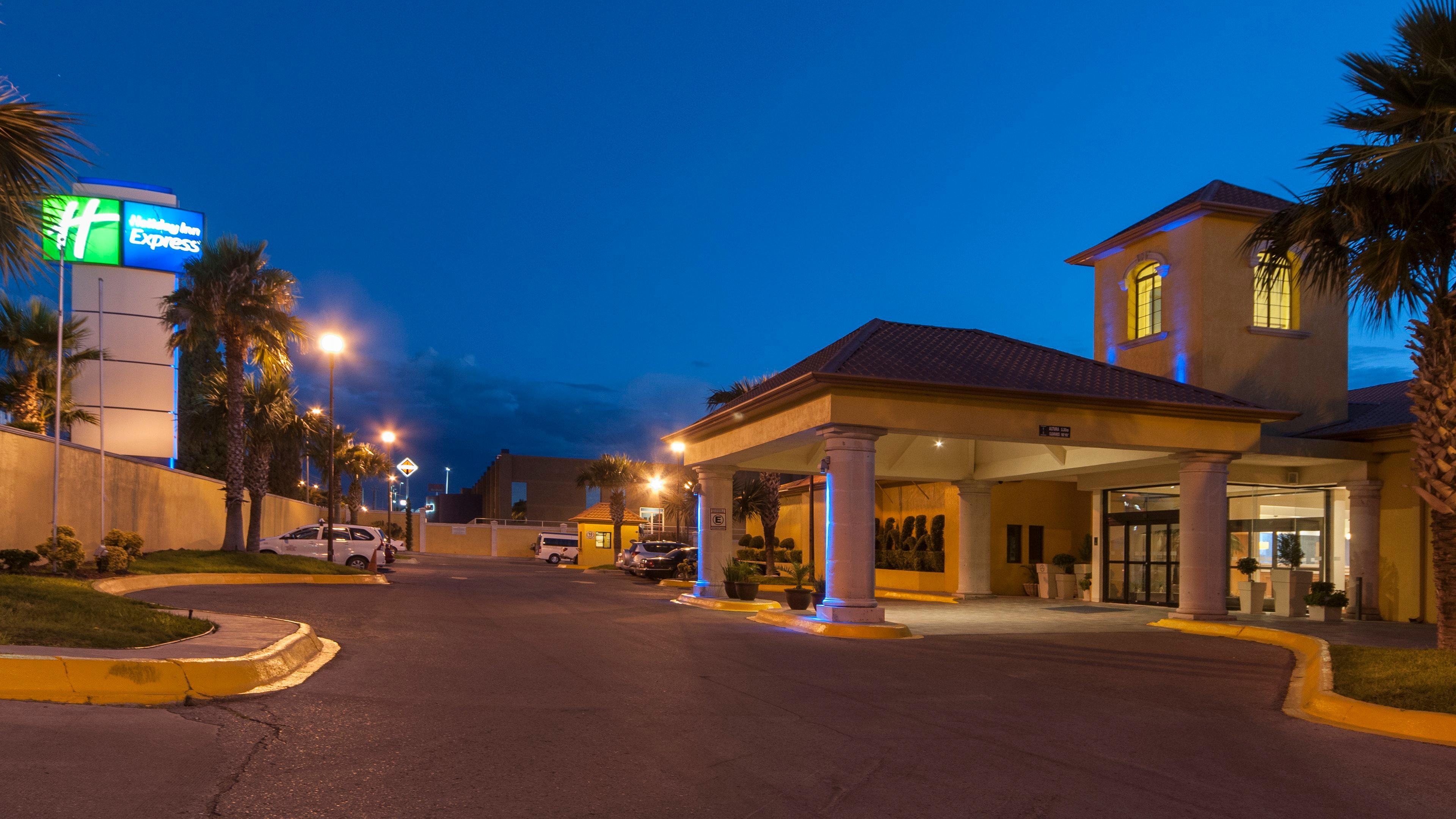 Holiday Inn Express Chihuahua By Ihg Kültér fotó