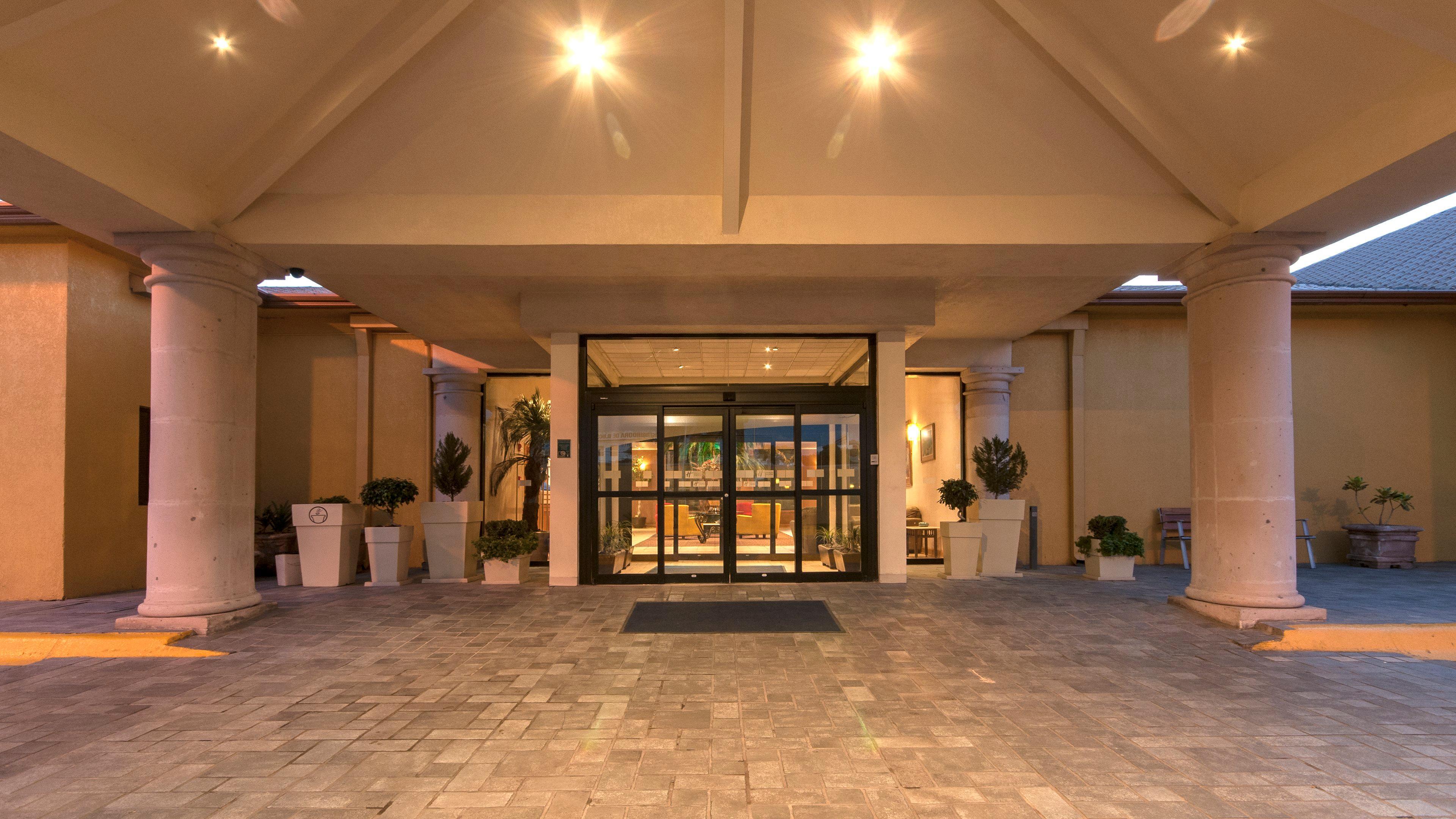 Holiday Inn Express Chihuahua By Ihg Kültér fotó